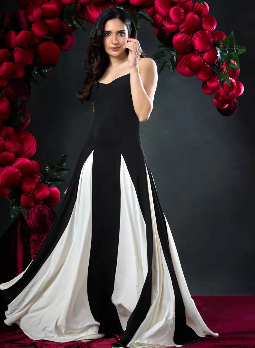 Contrast Panel Deep Sweetheart Black Dress