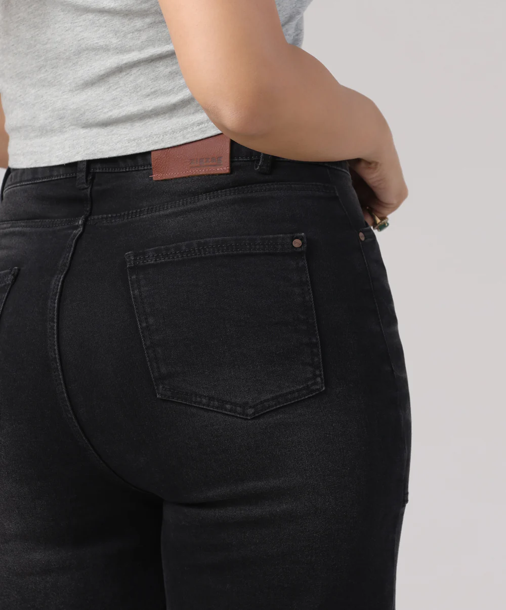 Cool Girl Crop Jeans - Image 5