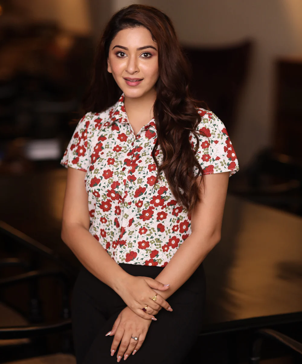 Front Open Floral Collar Top