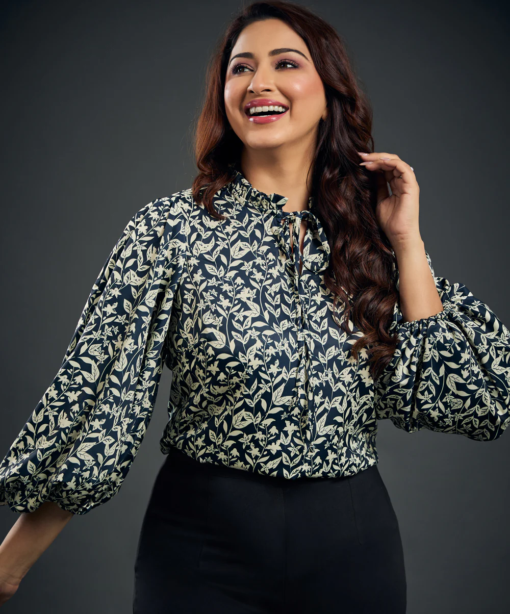 Front Tie Balloon Sleeve Printed Satin Top - Image 2