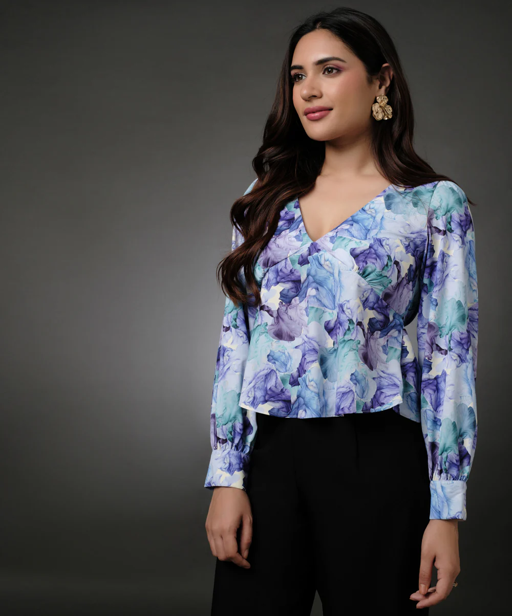 Long Sleeve Vneck Chiffon Printed Top - Image 2