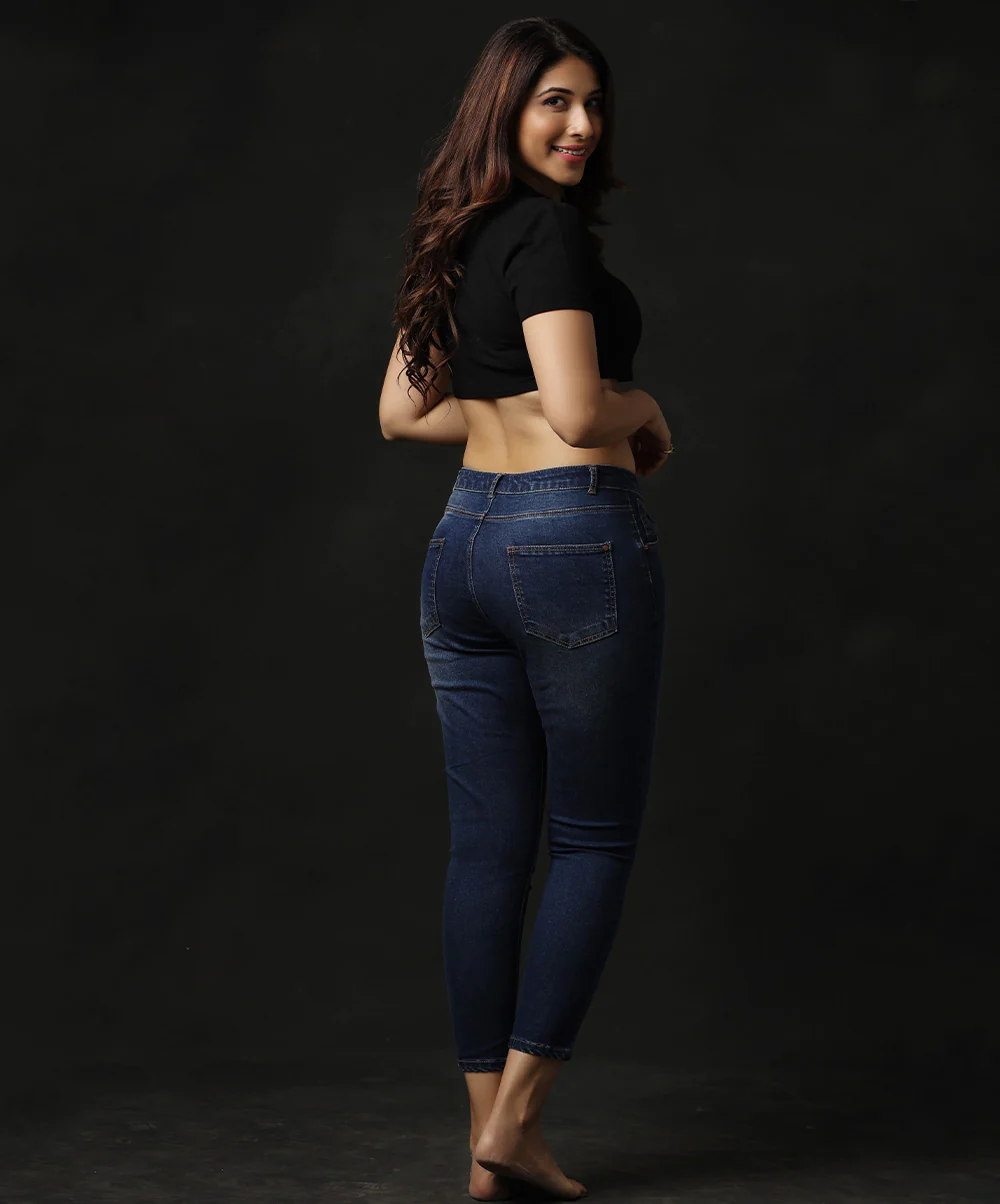 Mid Waist Pocket Curve Jean - Image 2