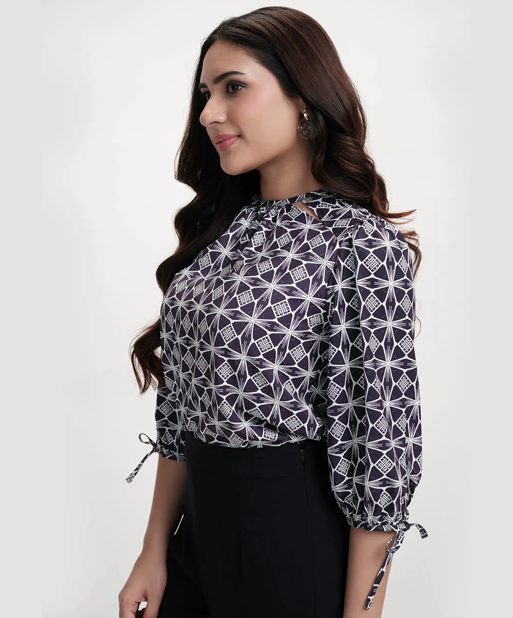 Neck Detailed Half Sleeve Printed Top - Image 2