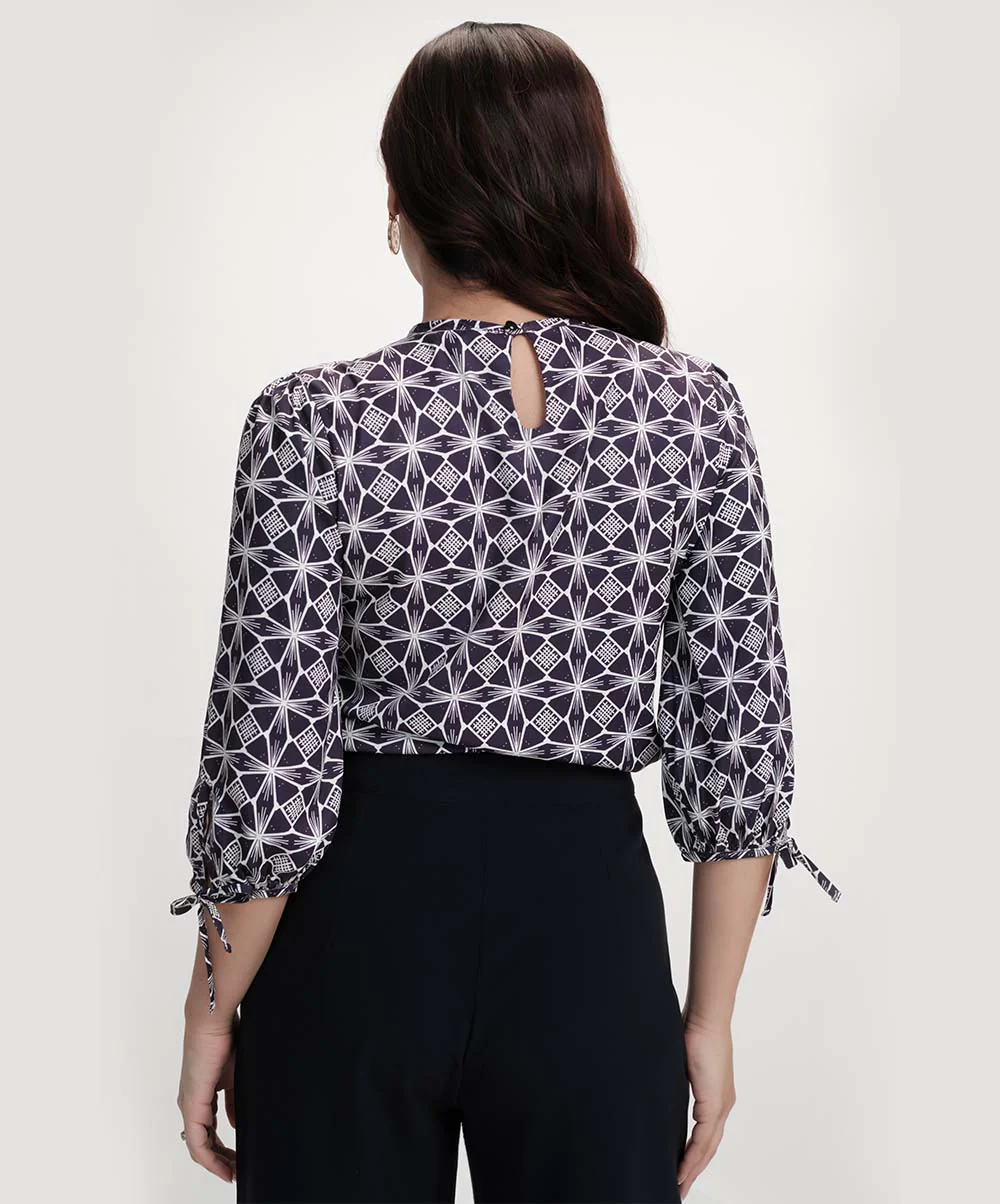 Neck Detailed Half Sleeve Printed Top - Image 4