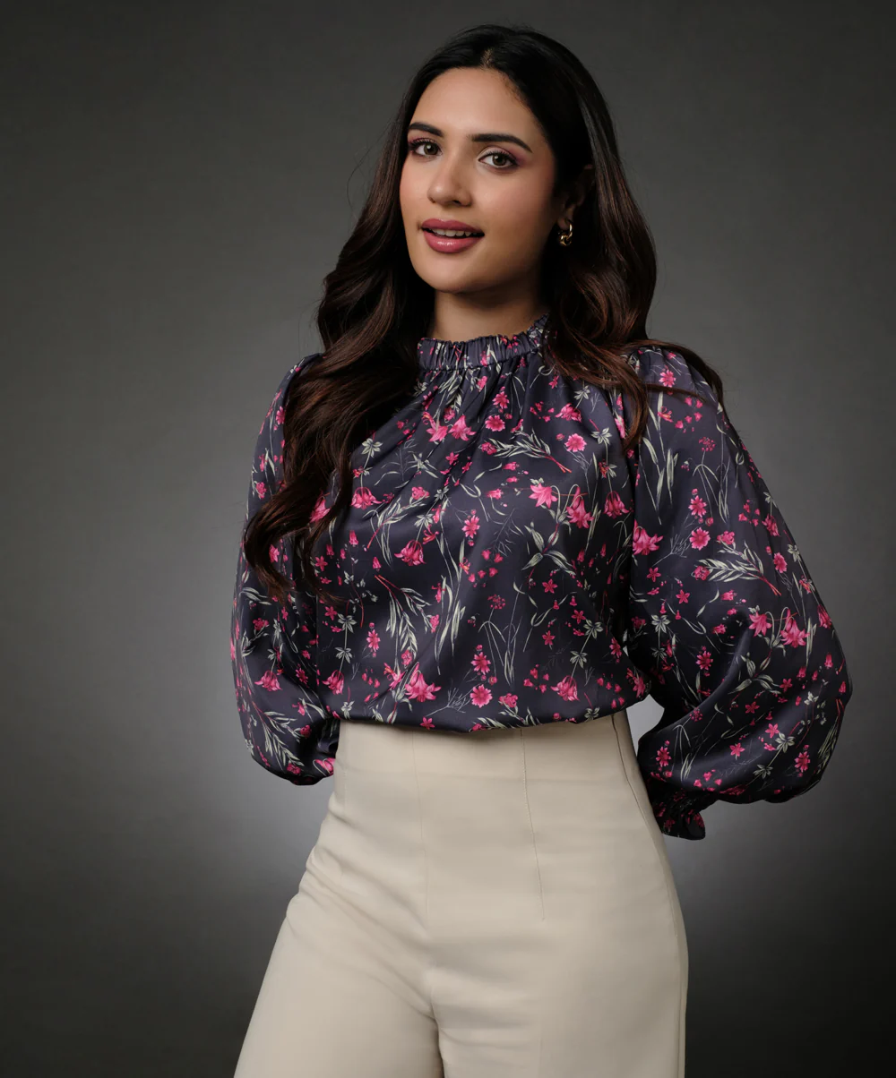Neck Detailed Long Sleeve Printed Smocked Top - Image 2