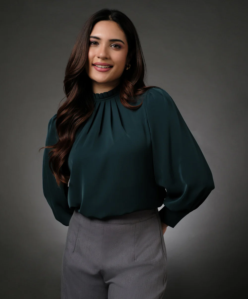 Neck Pleated Green Top With A Sleeve Cuff - Image 2