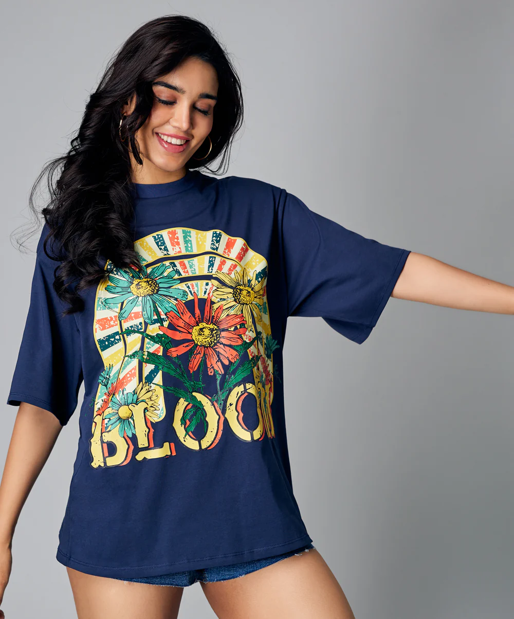 Oversize Navy Bloom Tshirt - Image 3