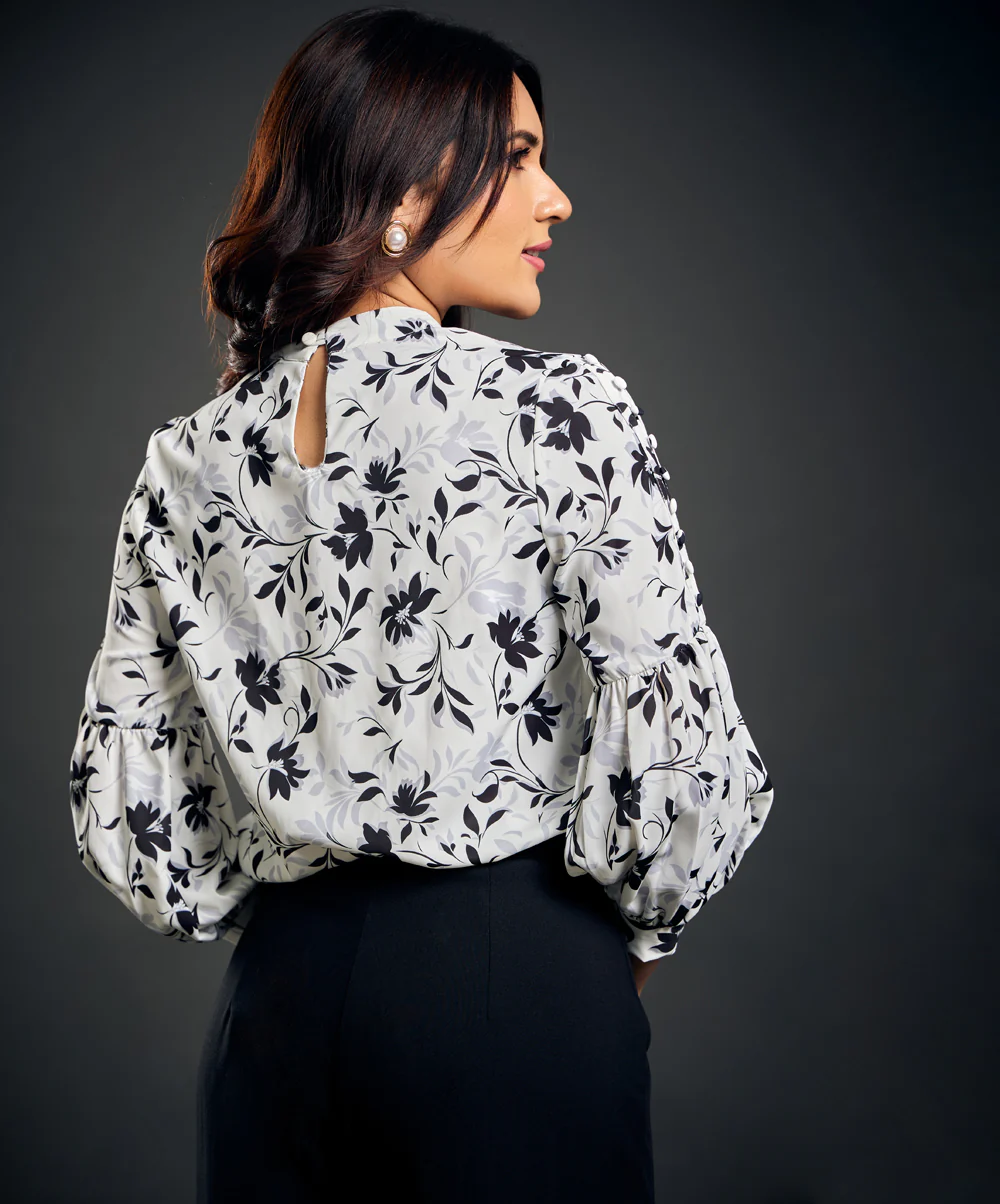 Puffed Sleeve Top With Button Details - Image 5