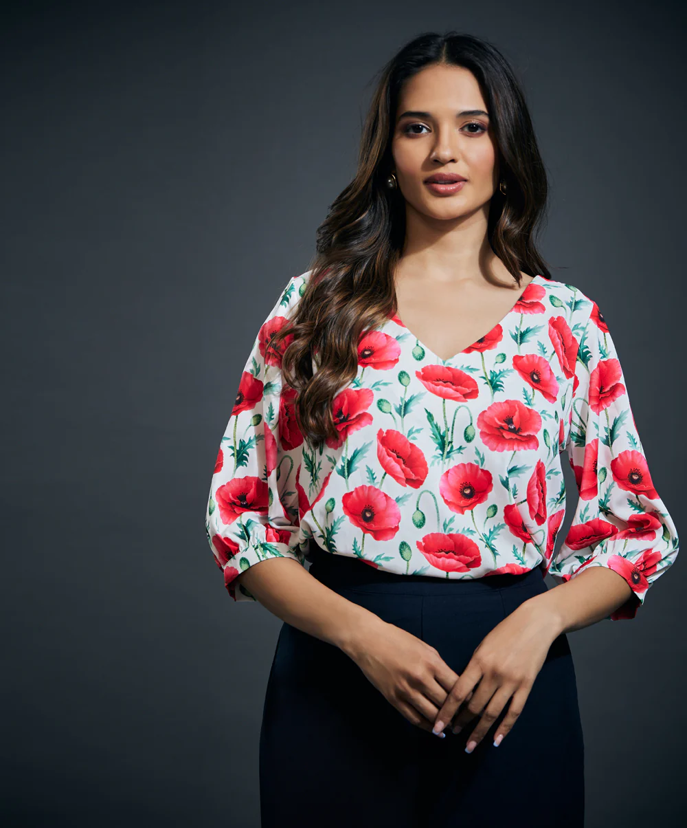 Printed Vneck Half sleeve top - Image 2