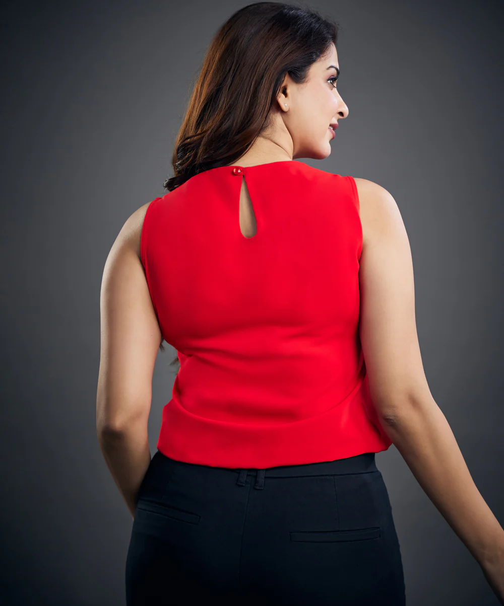 Ring Attached Sleeveless Red Chiffon Top - Image 2