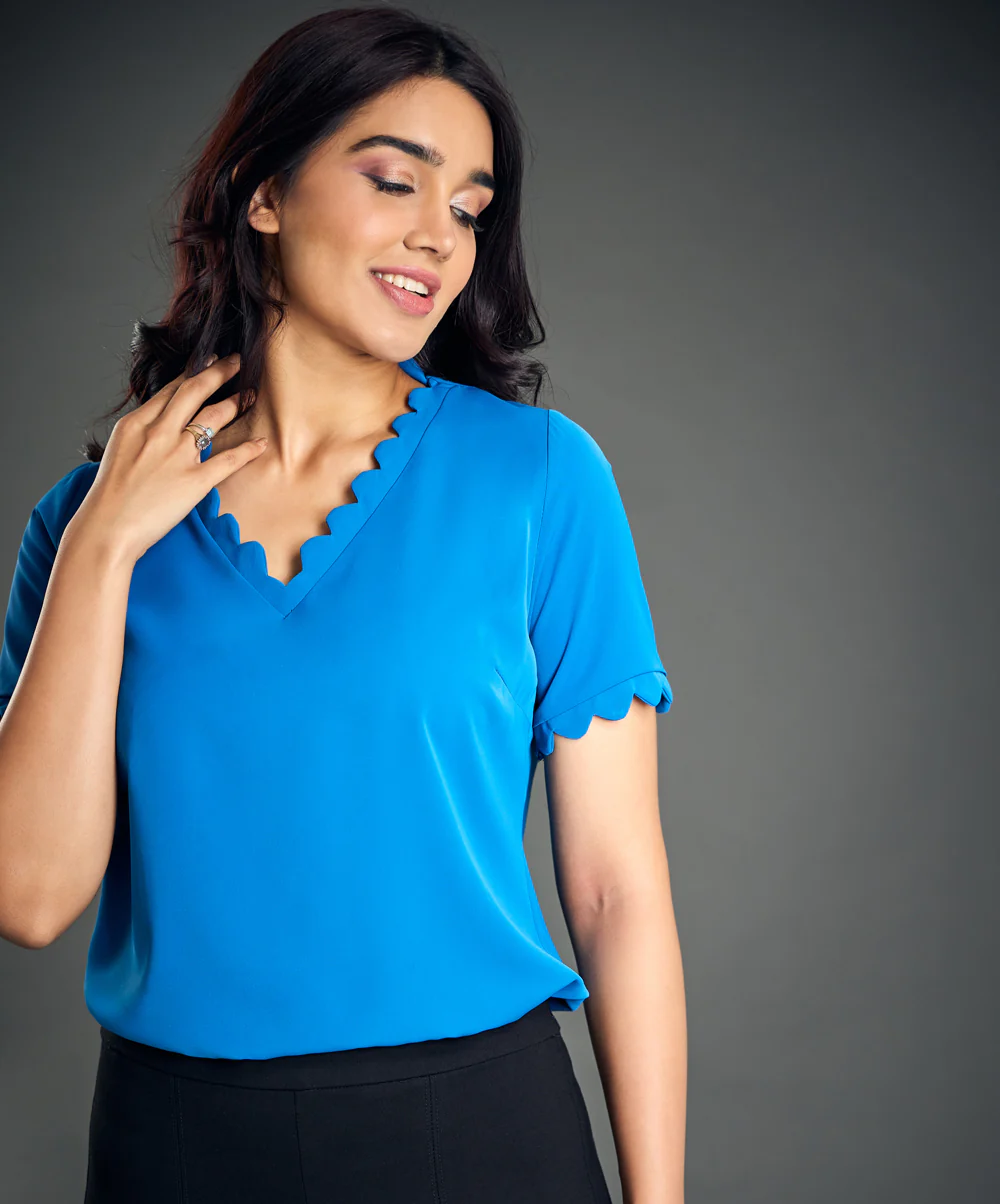 Scalloped Detailed Short Sleeve Blue Top - Image 3