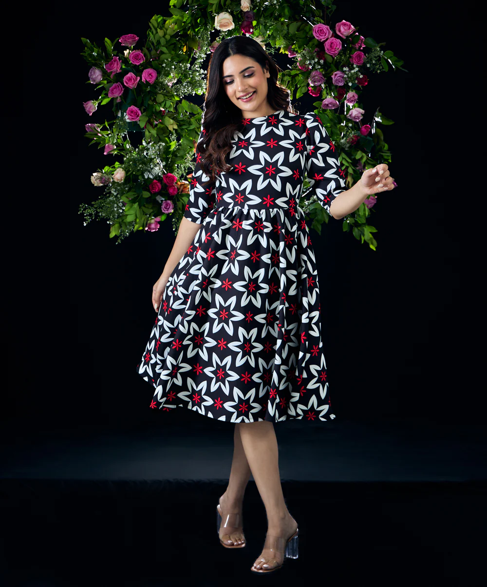 Sleeve Gathered Detailed Printed Dress - Image 2