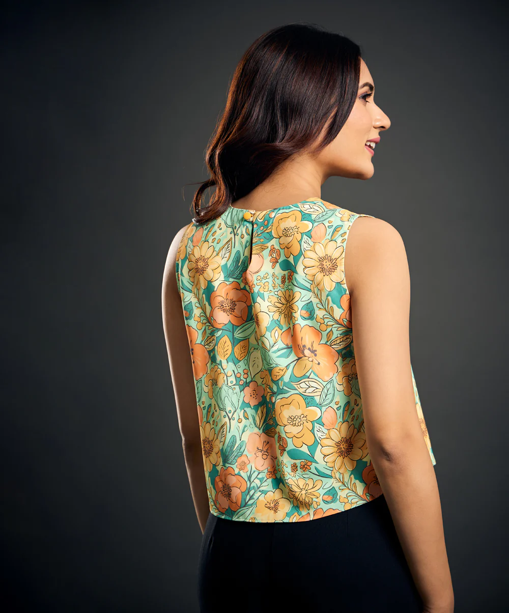 Sleeveless Flared Printed Chiffon Crop Top - Image 4
