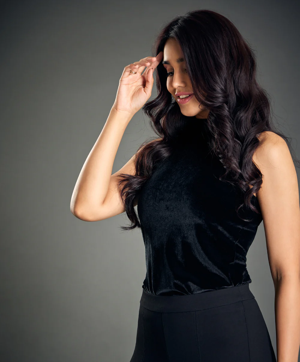 Sleeveless High Neck Black Velvet Top - Image 3