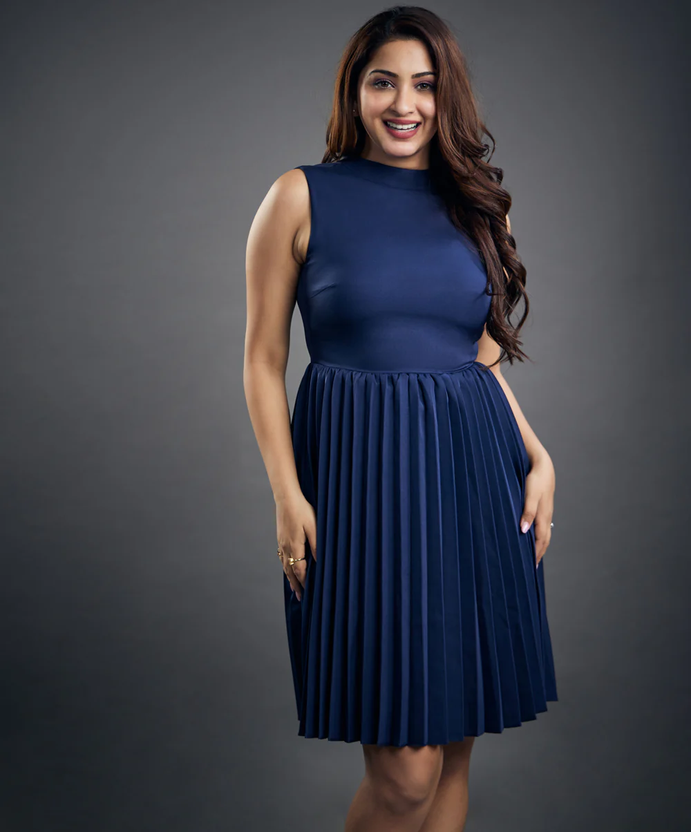 Sleeveless High Neck Pleated Blue Dress - Image 2