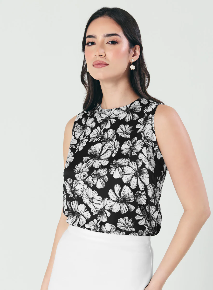 Sleeveless Printed Black & White Shirt - Image 3