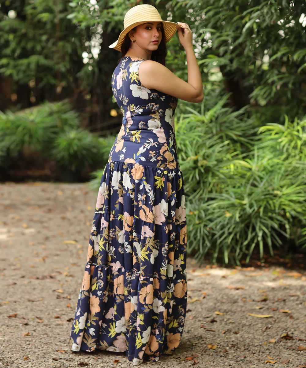 Sleeveless Tiered And Gathered Maxi - Image 3