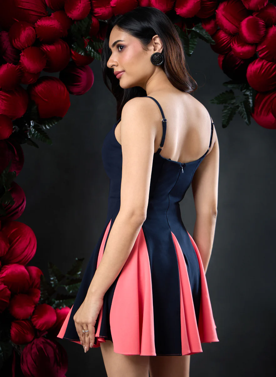 Sweetheart Neck Paneled Mini Dress - Image 4