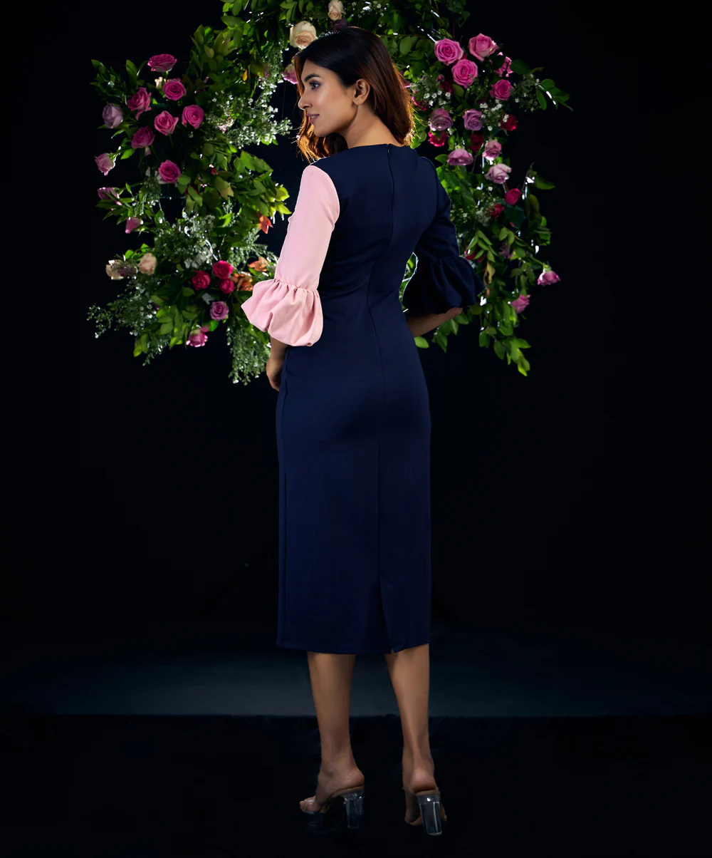 Two Tone Bodycon Vneck Ponte Dress - Image 4