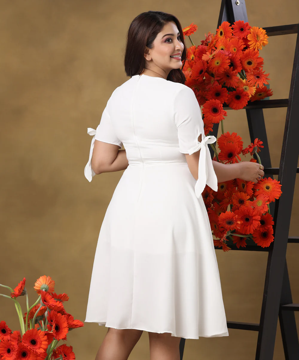 Vneck Buttoned Sleeve Tie White Dress - Image 2