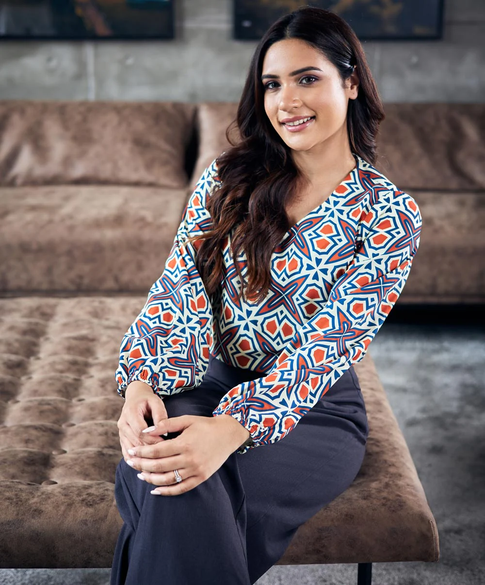 Vneck Chiffon Lantern Sleeve Blouse - Image 2