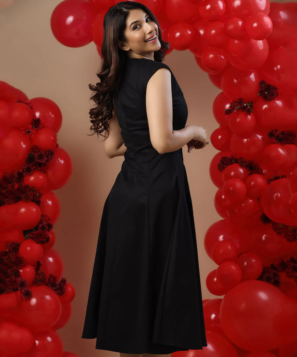 Waistless Princess Line Midi Dress - Image 3