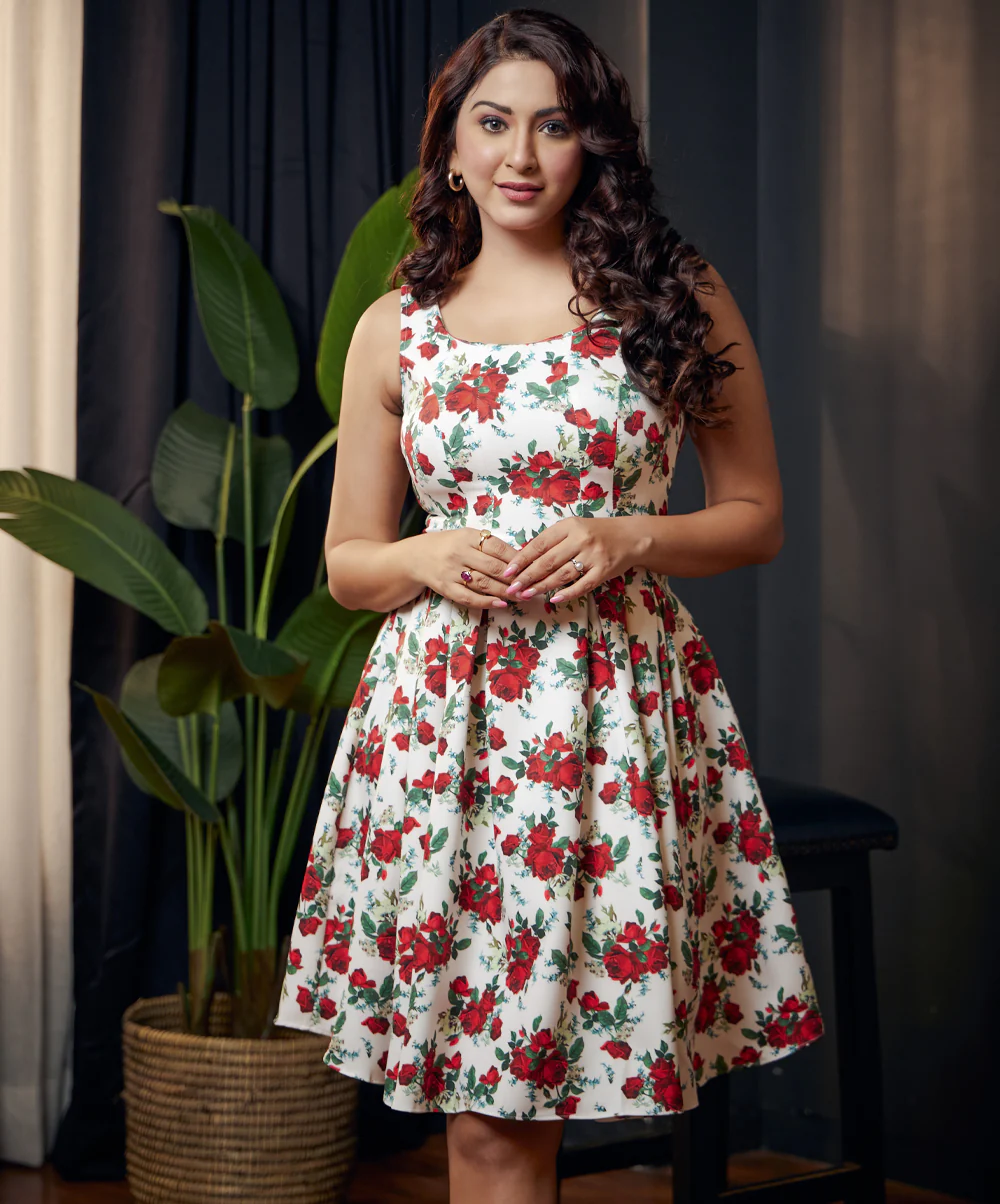 Waistless Scoop Neck Printed White Dress