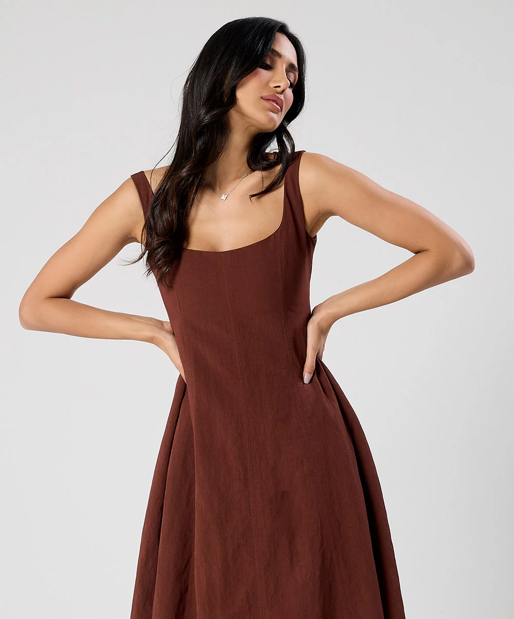 Waistless Solid Sleeveless Brown Dress - Image 3