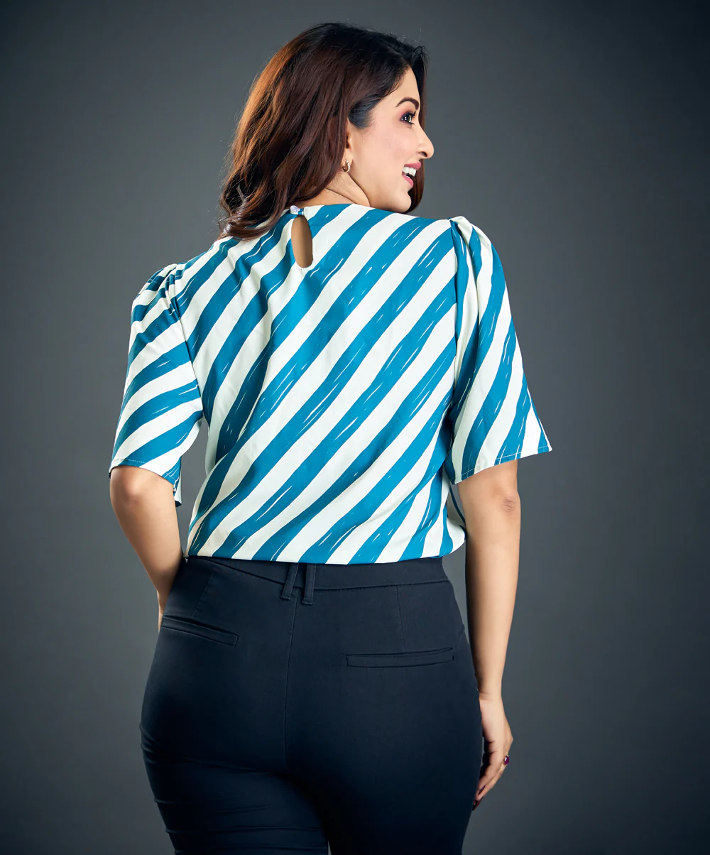 Woven Fabric Green Graphic Top - Image 3